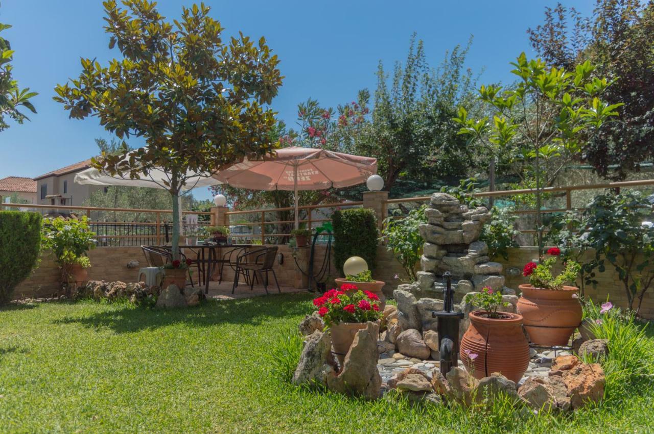 Family Resort In Nea Vrasna Ngoại thất bức ảnh